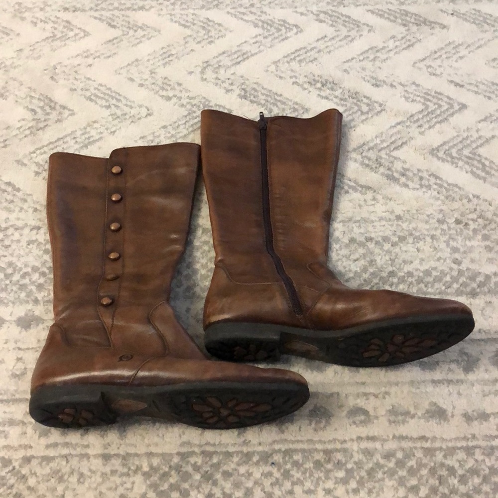 Born “Sage” boots.